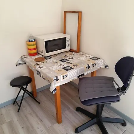 Super Studio En Plein Centre-ville De Proche De Toutes Les Comodites *